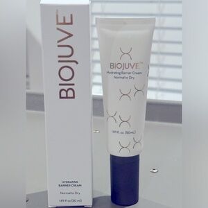 Biojuve Hydrating Barrier Cream: Protect, Moisturize, and Prime for Radiant Skin
